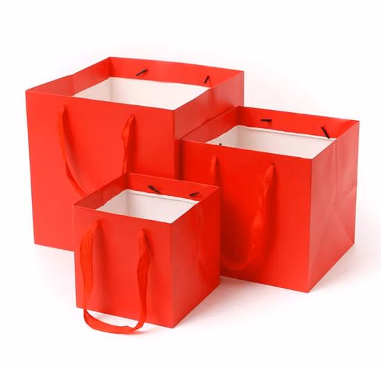 Saco de presente de papel para compras de joias impressas personalizadas Saco de papel para presente de luxo com bronzeamento de logotipo